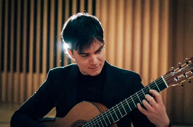 Free Lunchtime Concert: Jon Gjyalci (Guitar)